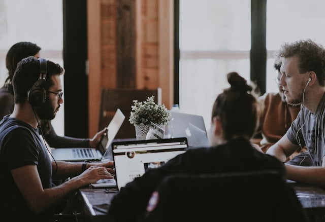 Self Managed Teams – Succeeding without a Leader